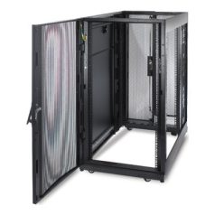   (AR3104) NetShelter SX 24U 600mm x 1070mm szerver rackszekrény